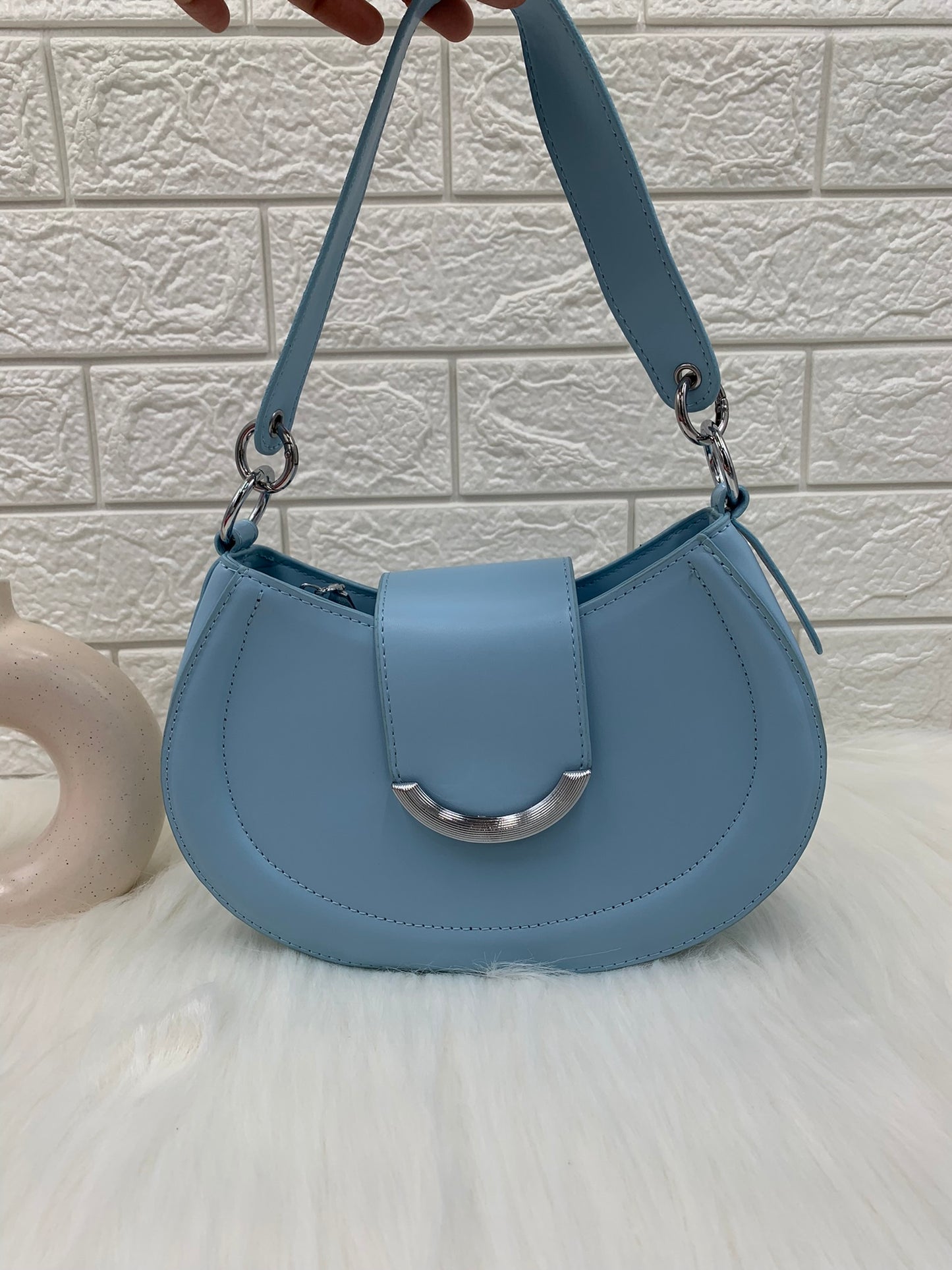 Chic Crossbody Bag with Metal Detail