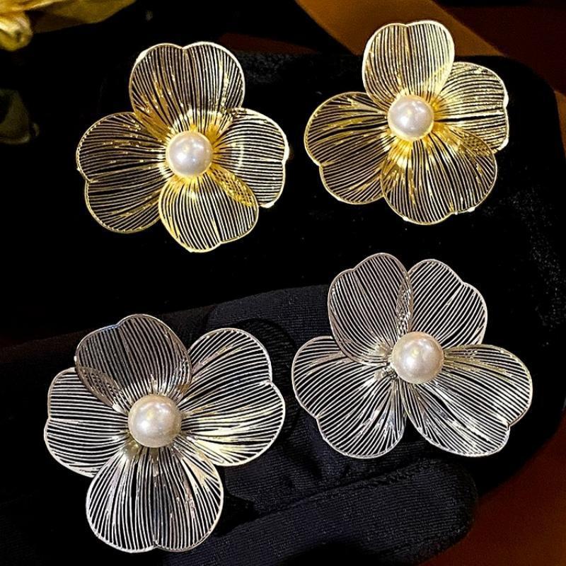 Luxury Pearl Flower Earrings