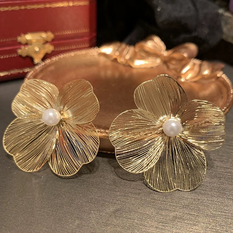 Luxury Pearl Flower Earrings