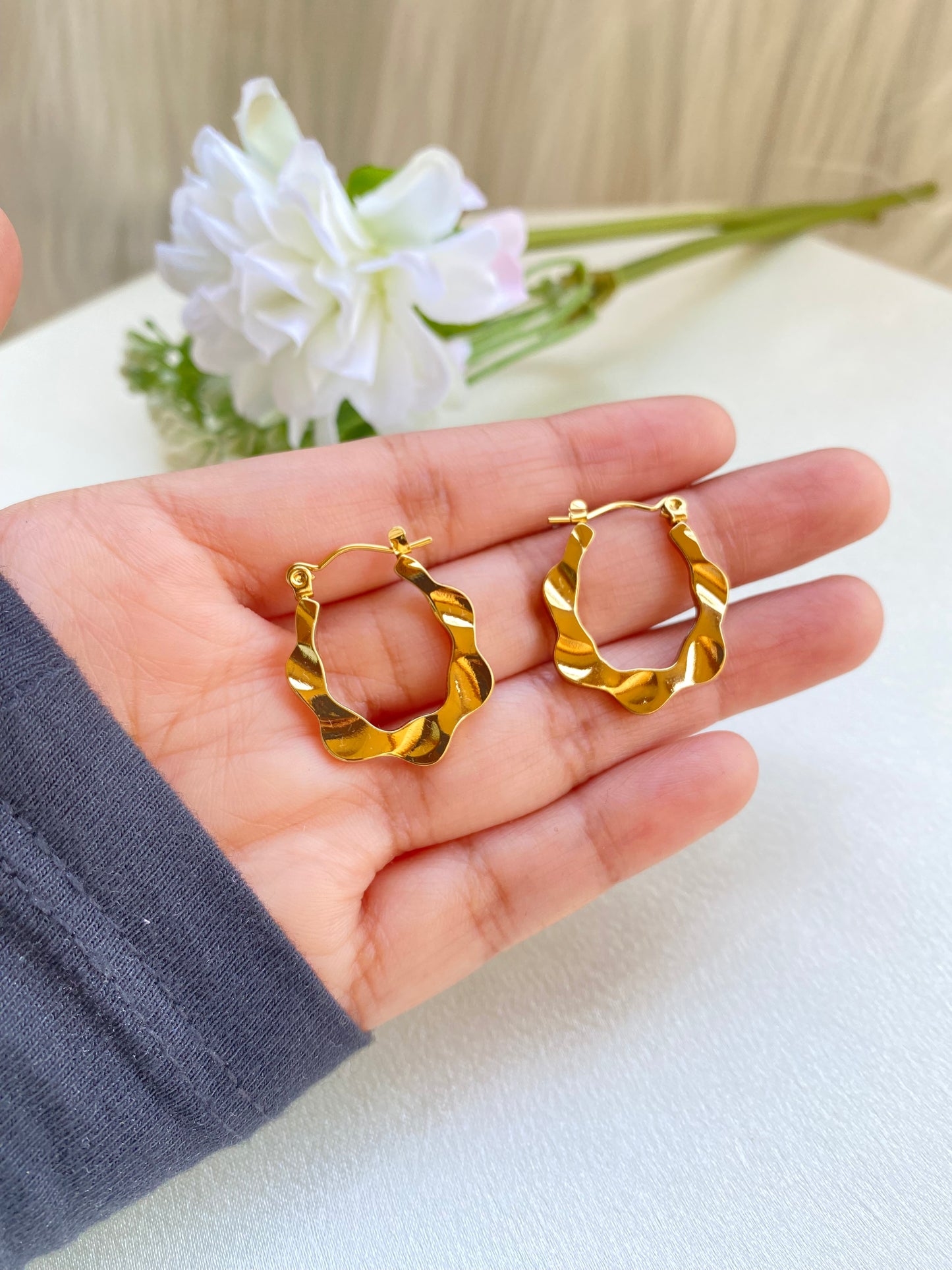 Lyla Hoops Earrings
