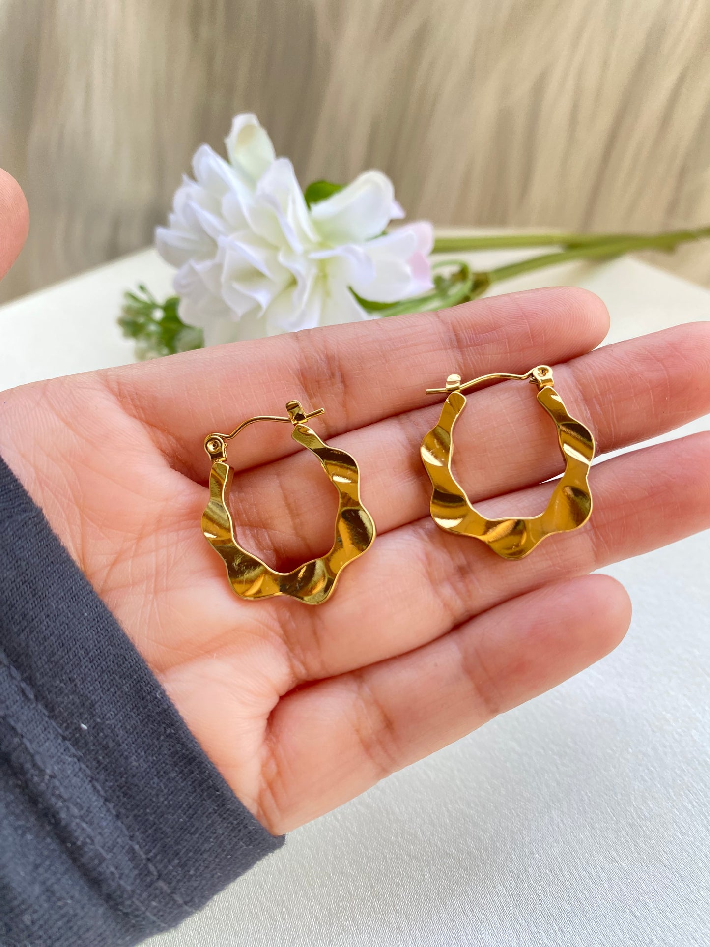 Lyla Hoops Earrings