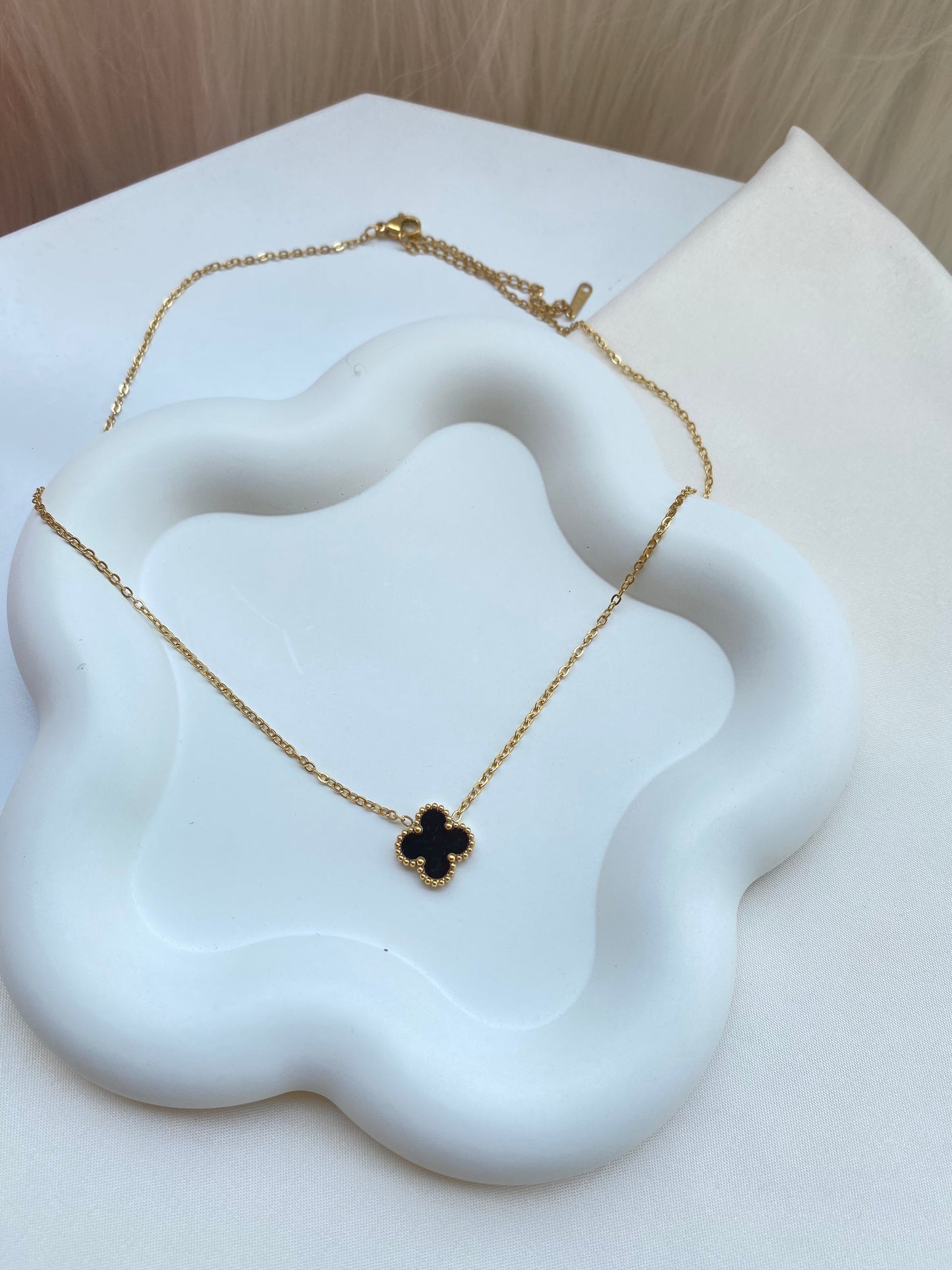 Black Cloves Necklace With Earrings And Ring