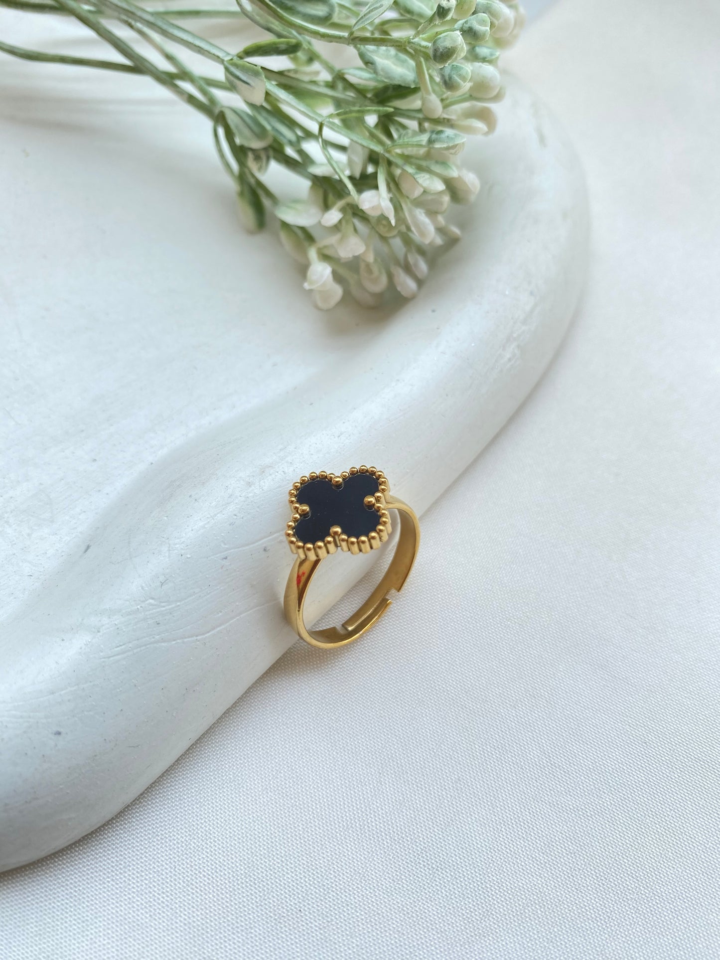 Black Cloves Necklace With Earrings And Ring