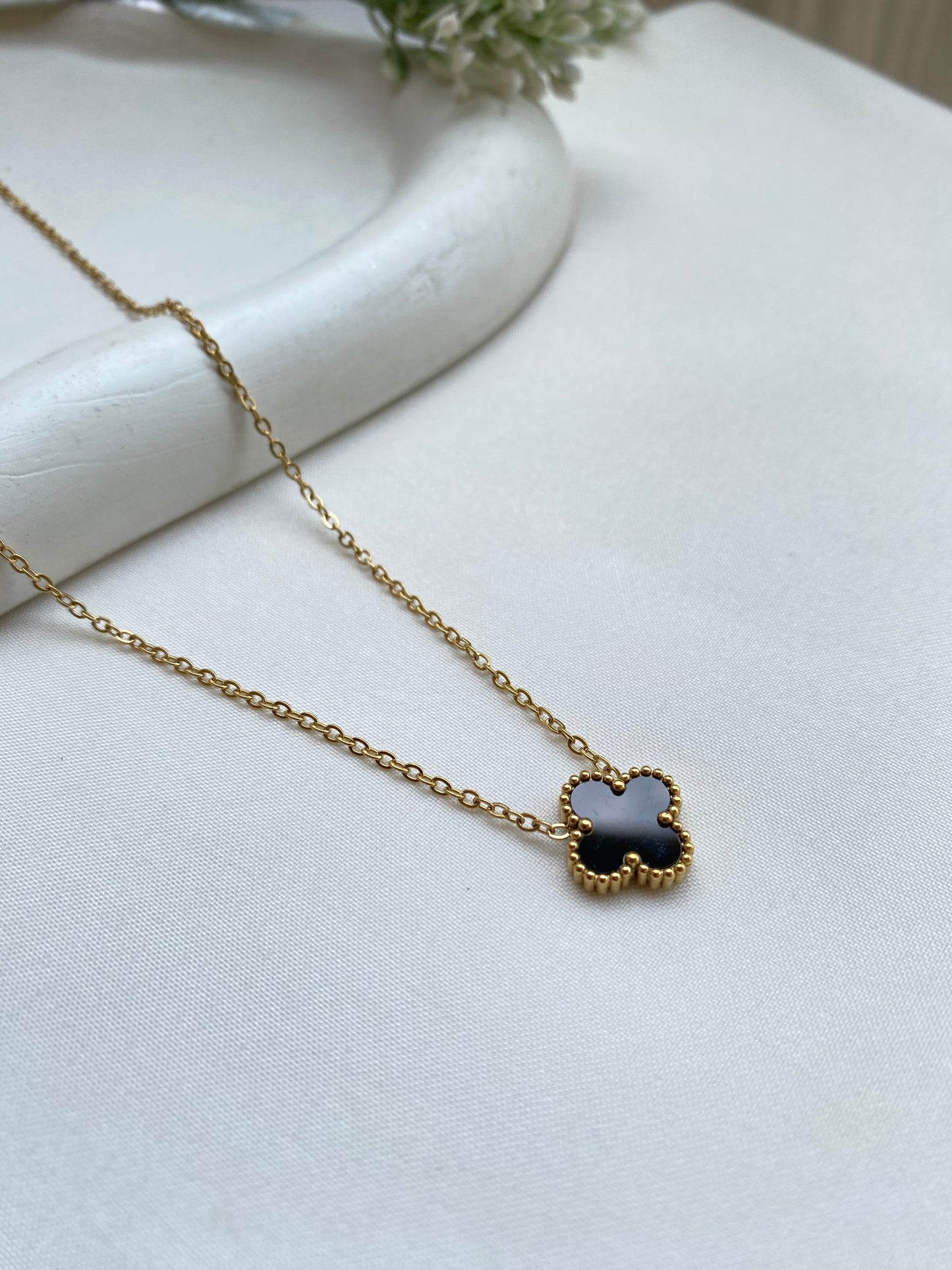 Black Cloves Necklace With Earrings And Ring