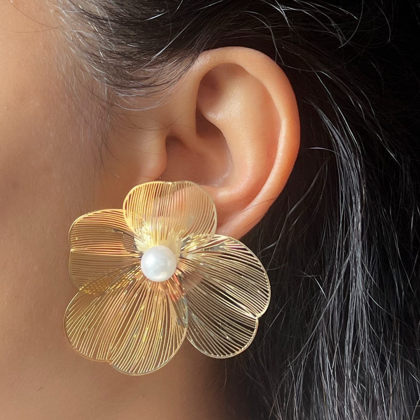 Luxury Pearl Flower Earrings