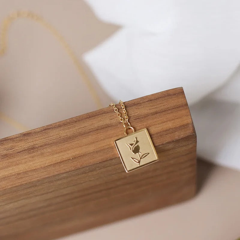 Minimalist Gold Floral Square Pendant Necklace