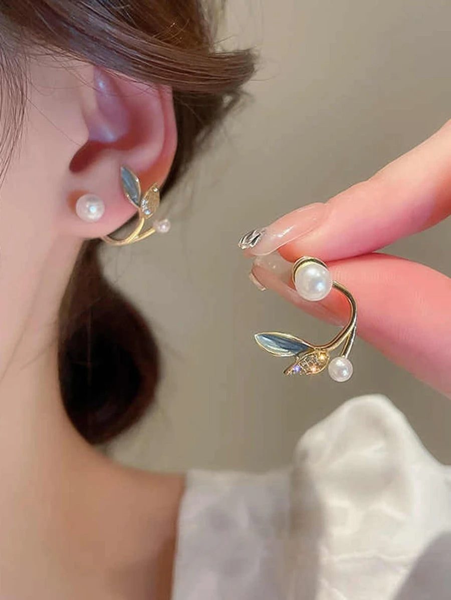 Pearl & Leaf Designs Earring