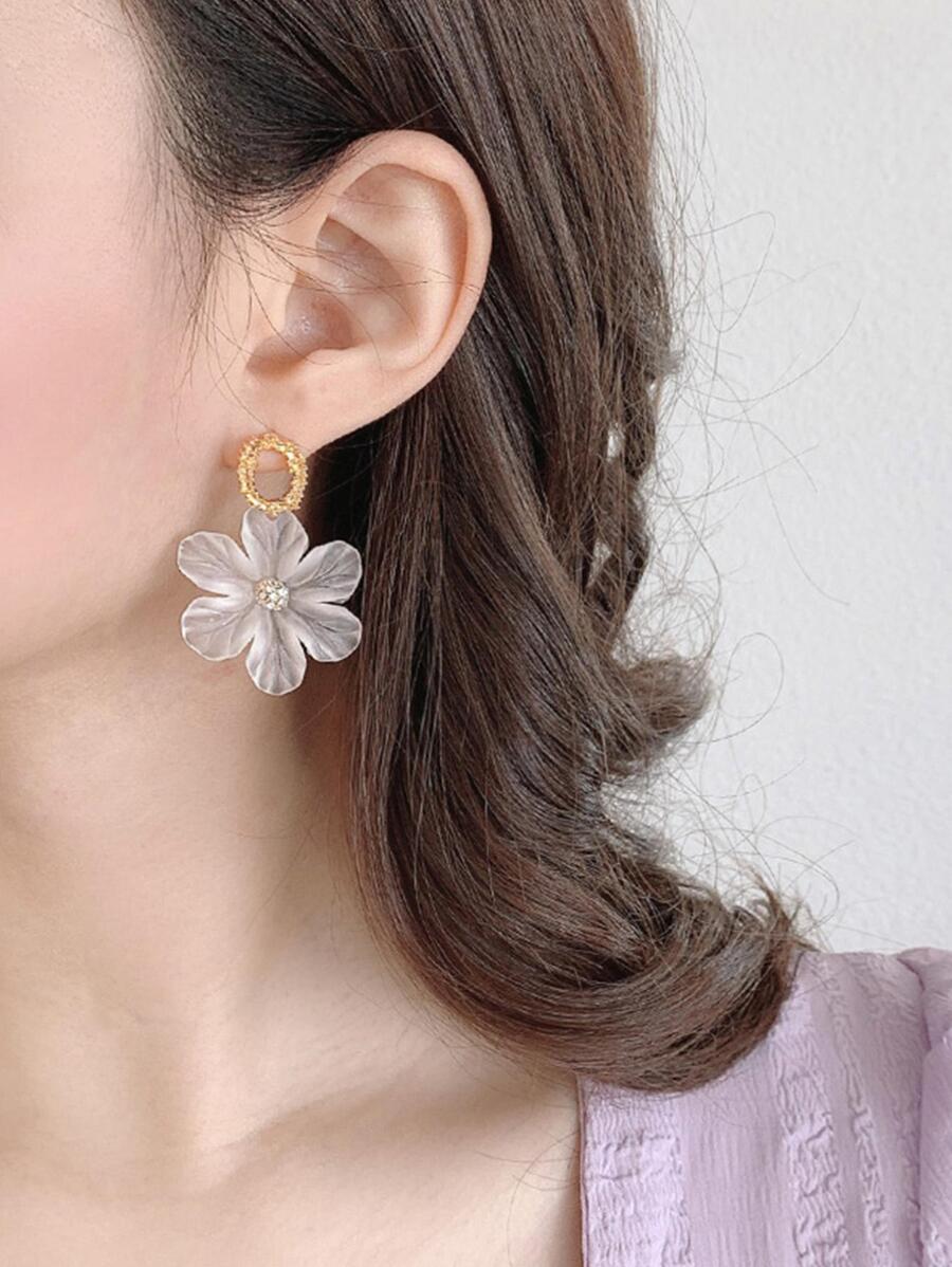 Antique Stoned Beautiful Flower Earrings