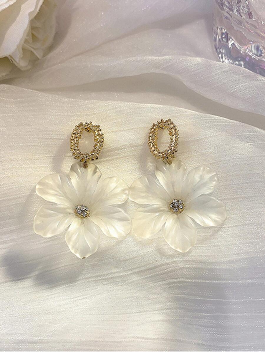 Antique Stoned Beautiful Flower Earrings