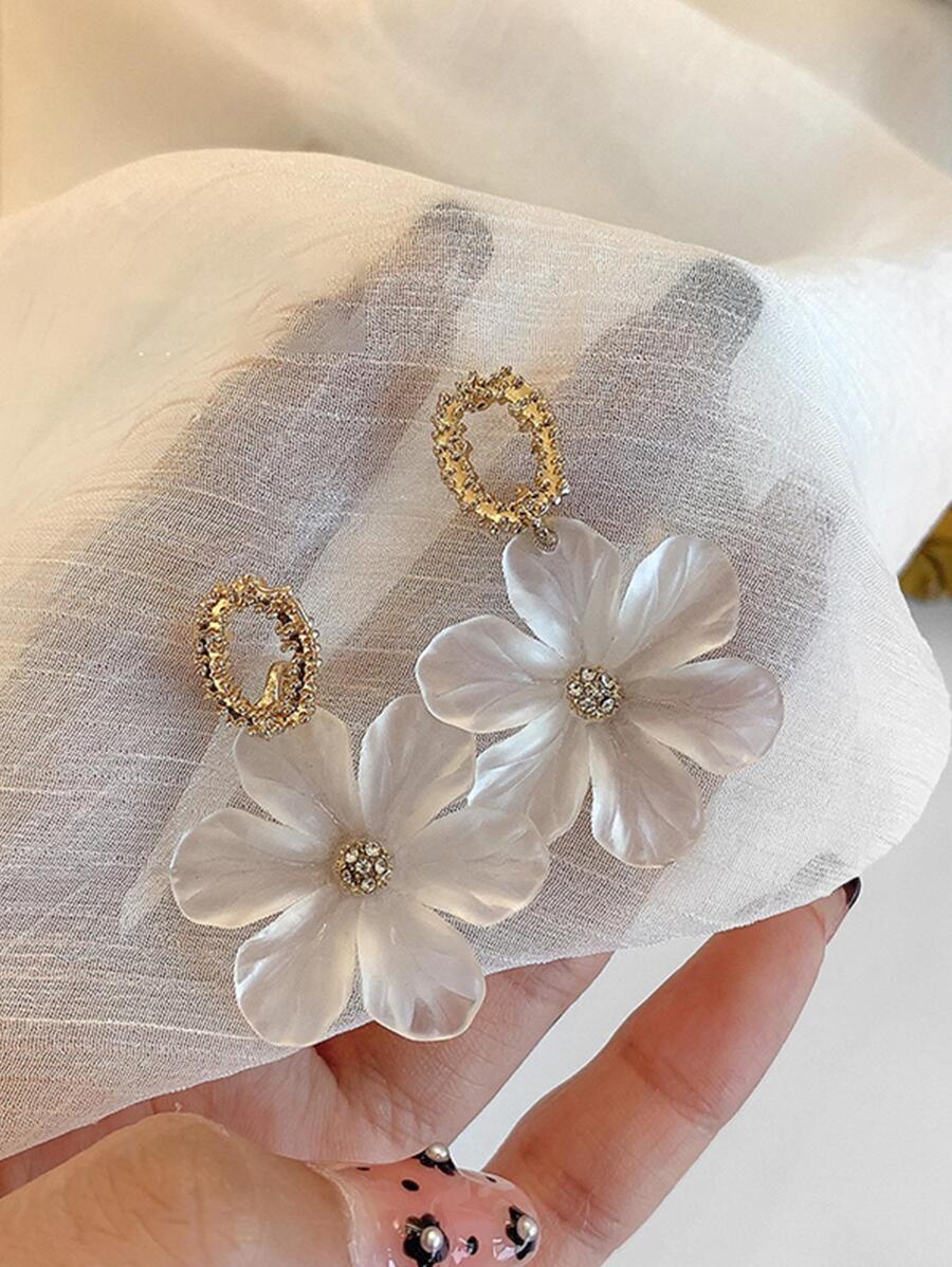 Antique Stoned Beautiful Flower Earrings