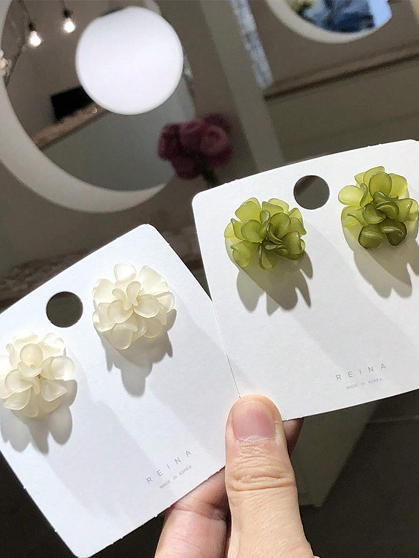 ( Pack Of 2 ) Forest Style Acrylic Flower Earrings
