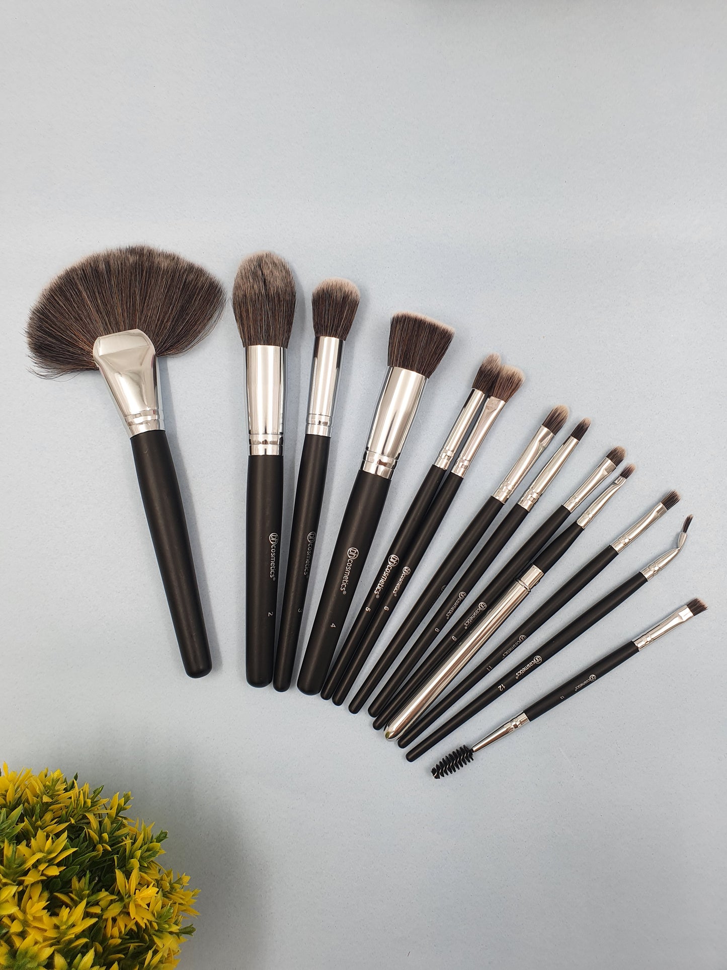 Stily Makeup Brush Set With Storage Barrel - Pack of 13 (BLACK)