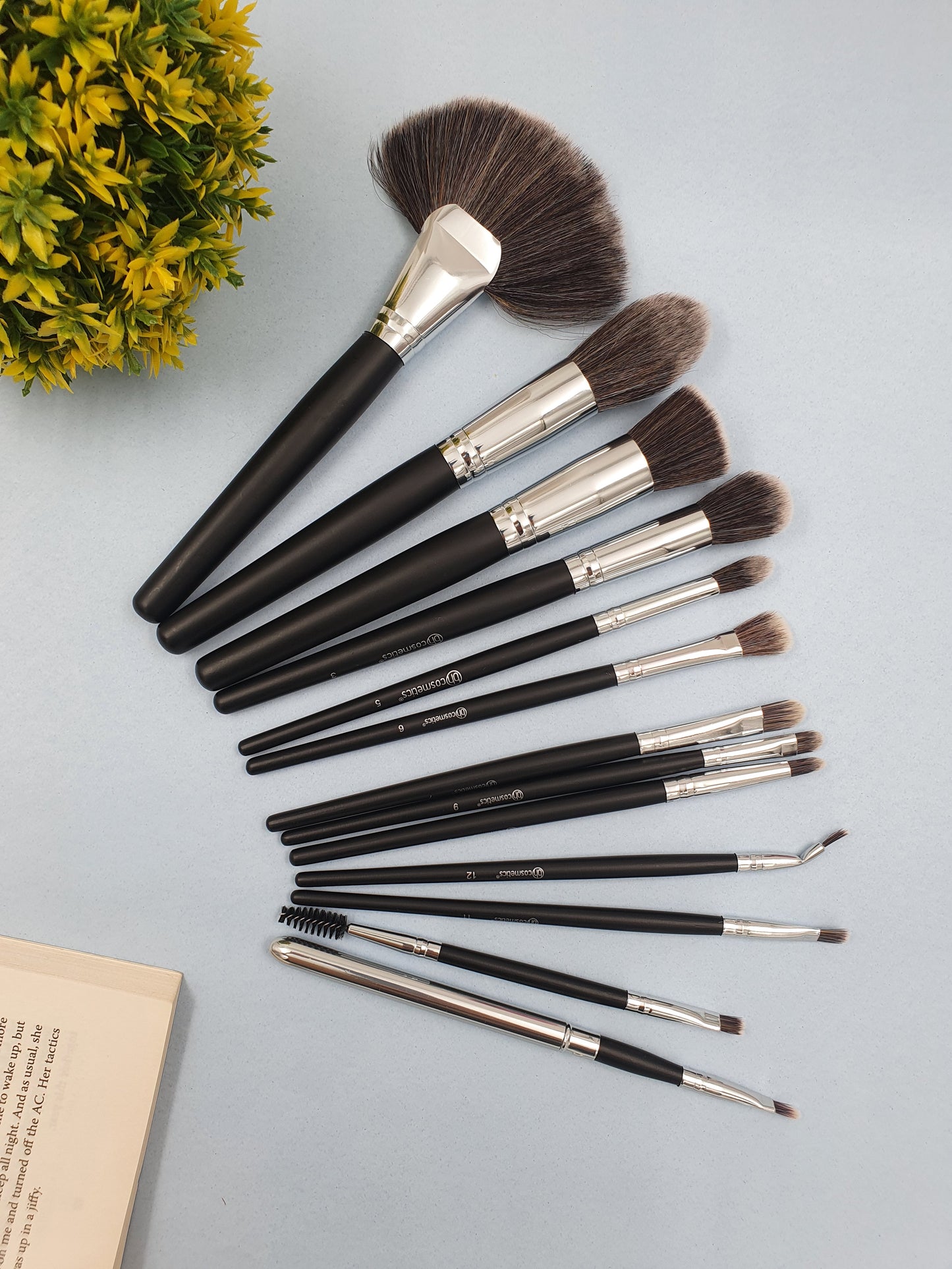 Stily Makeup Brush Set With Storage Barrel - Pack of 13 (BLACK)