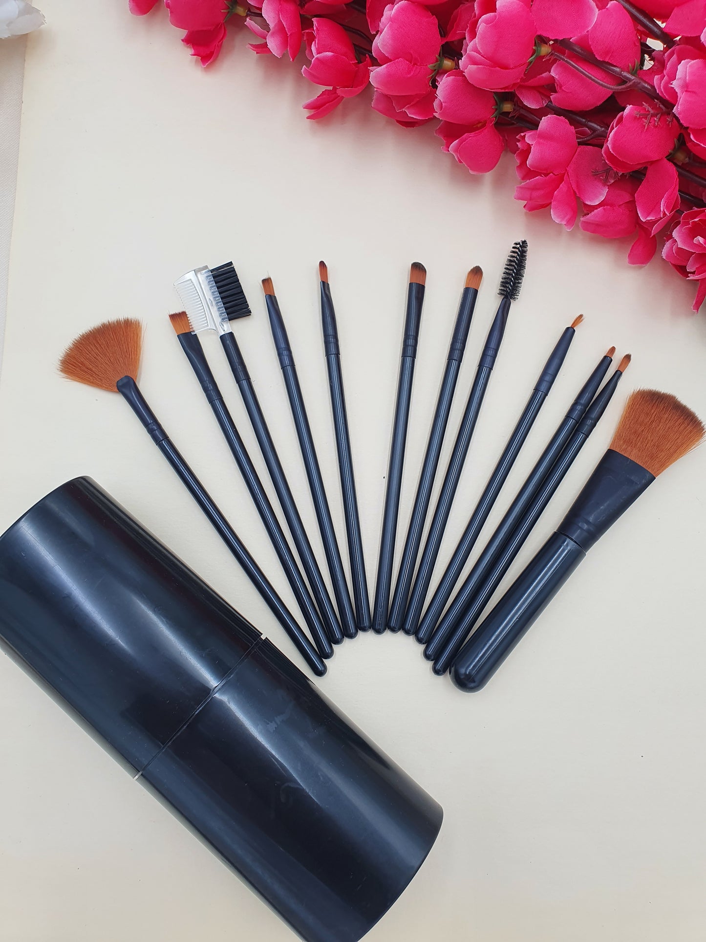 Stily Makeup Brush Set With Storage Barrel - Pack of 12