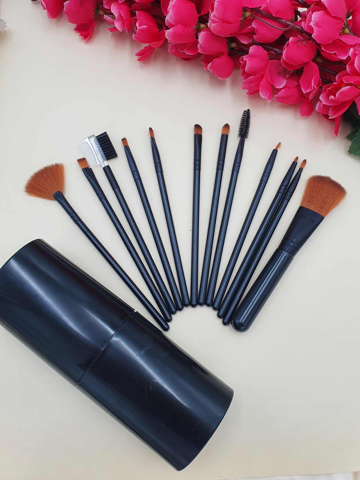 Stily Makeup Brush Set With Storage Barrel - Pack of 12