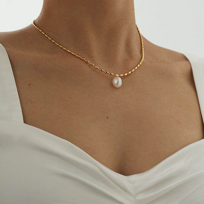 Pearl Pendant Gold Necklace