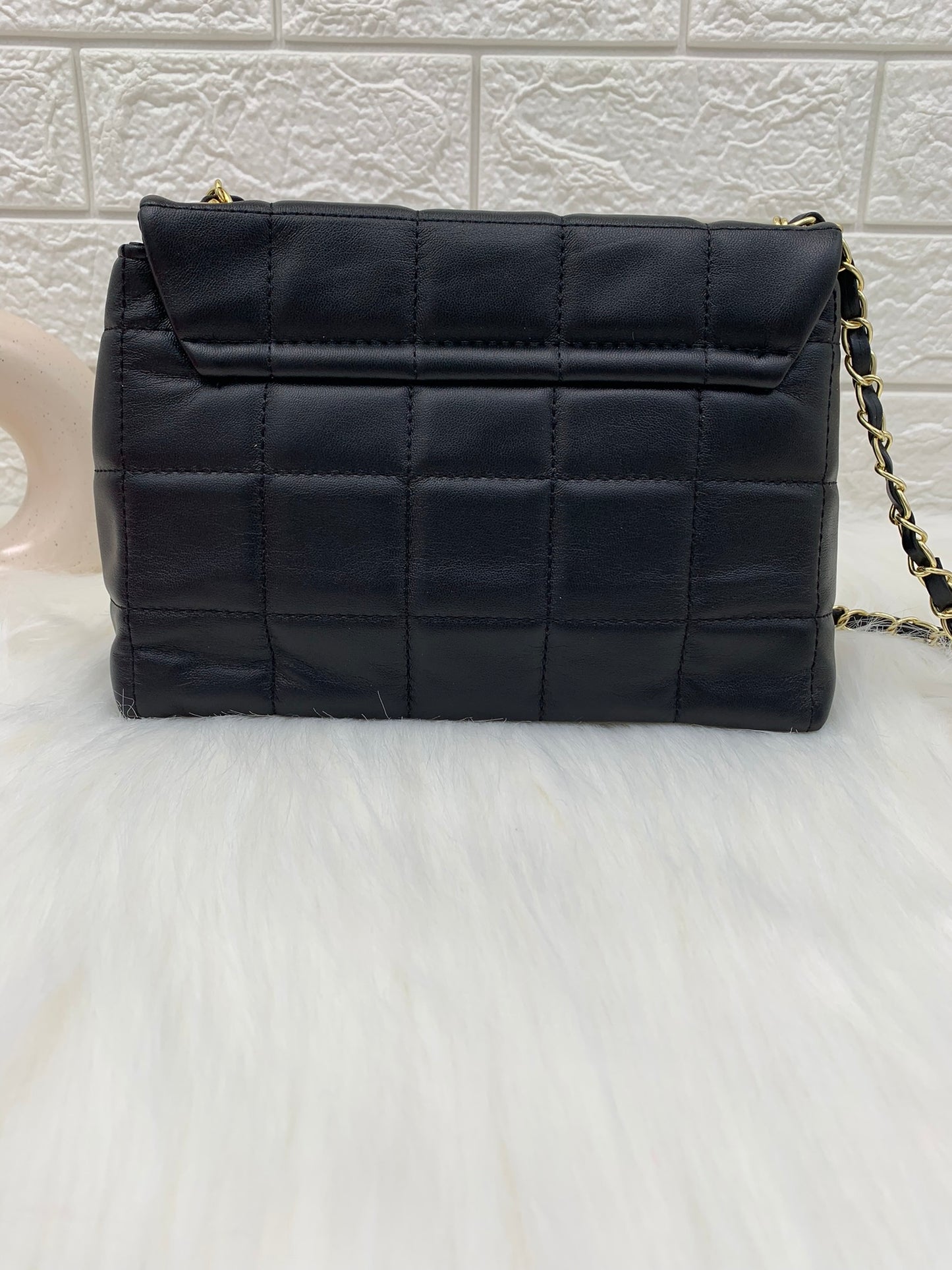 Textured Structured Satchel Bag With Quilted