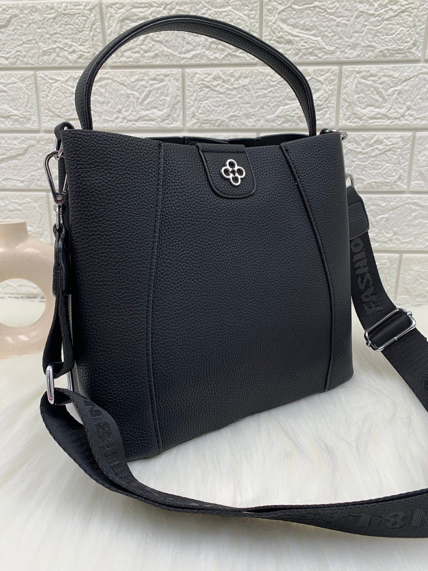 Elegant Black Handheld Bag with Detachable Sling Strap