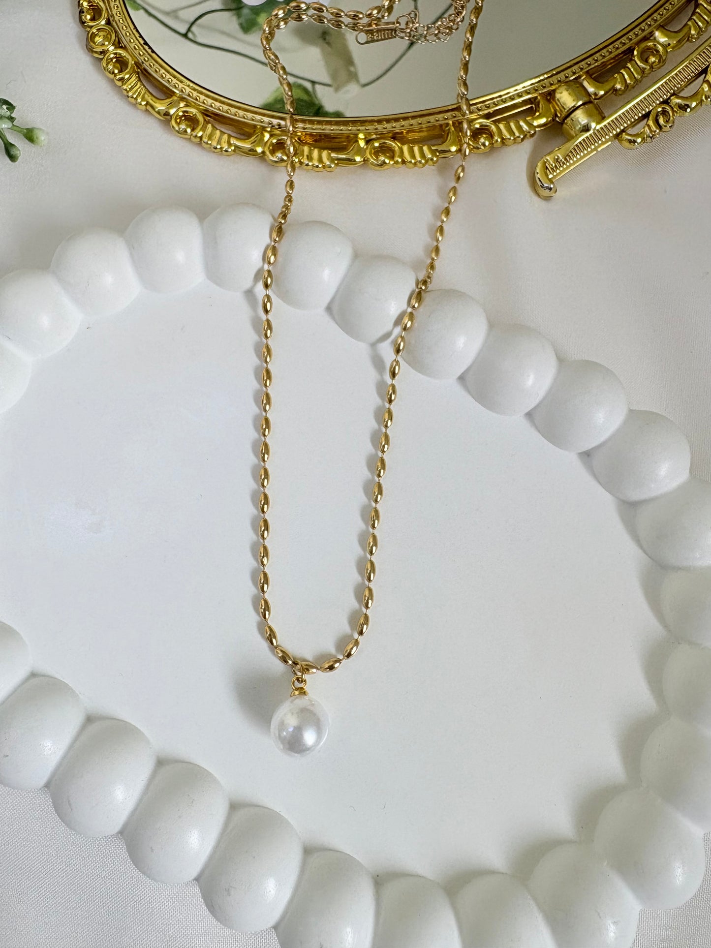 Pearl Pendant Gold Necklace