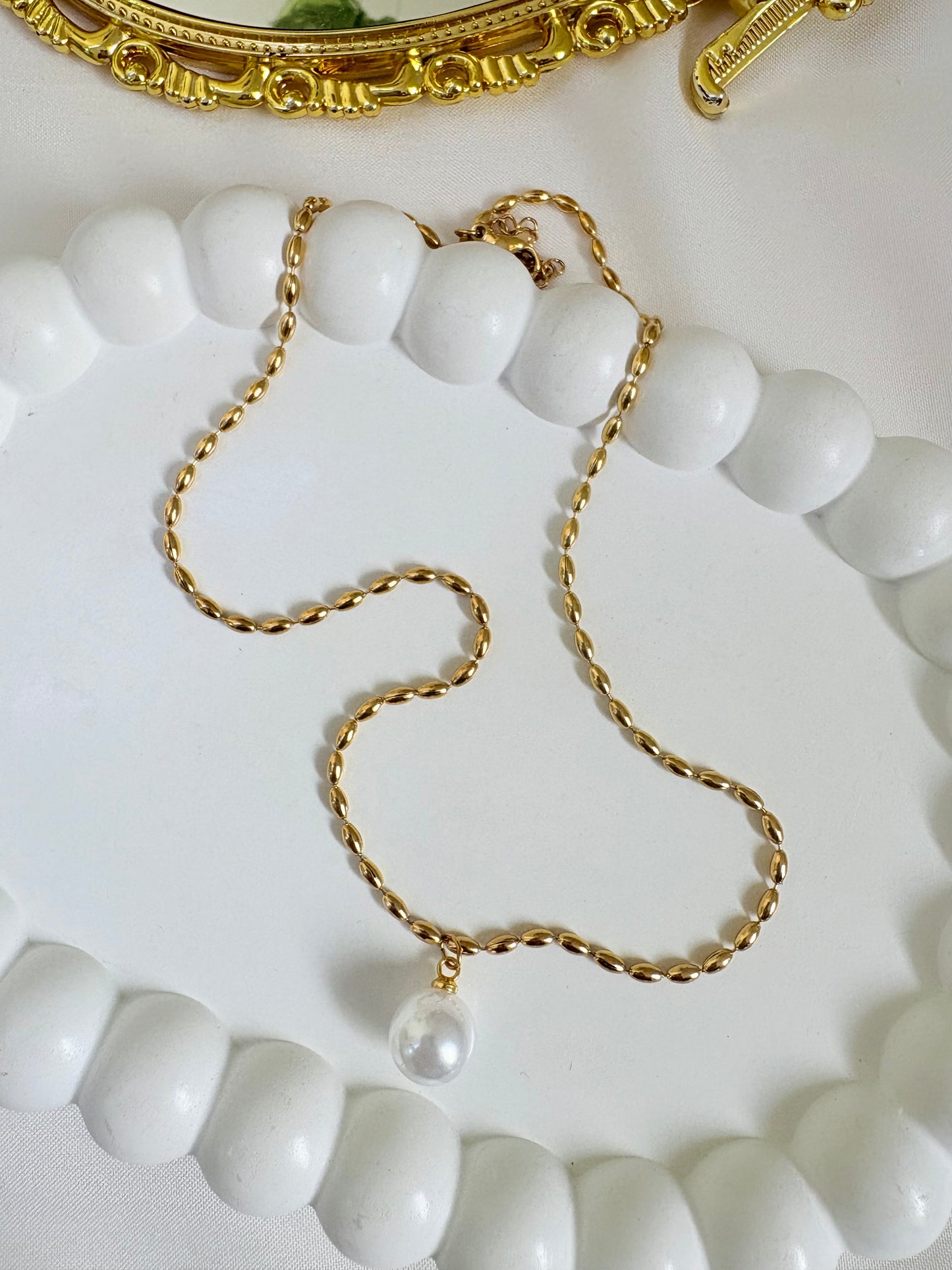 Pearl Pendant Gold Necklace