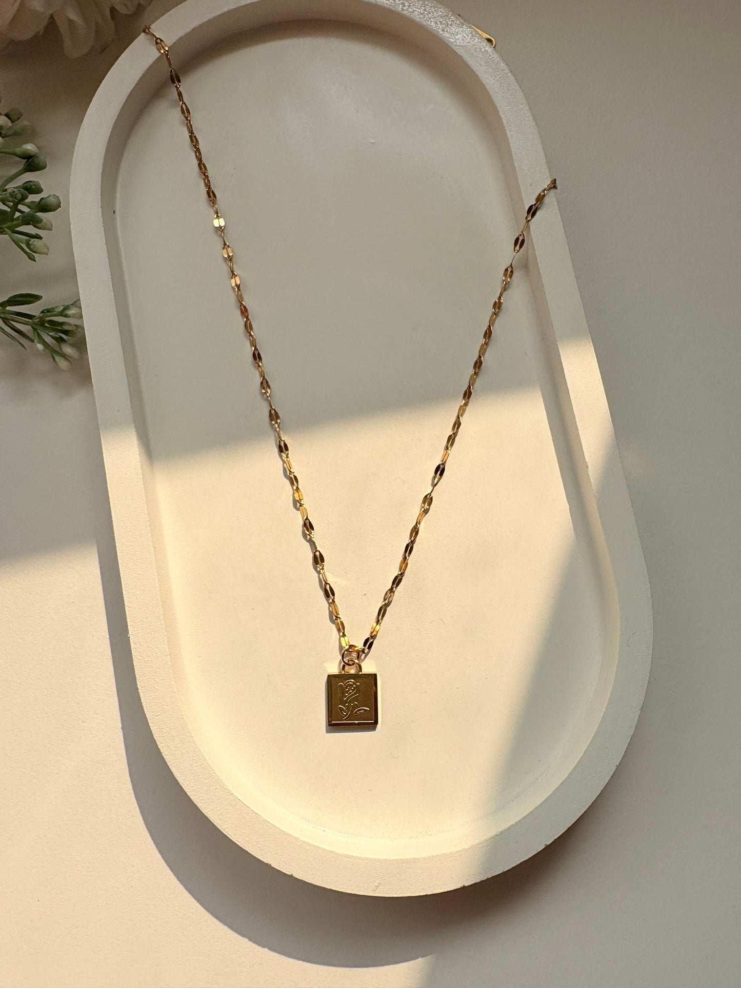 Minimalist Gold Floral Square Pendant Necklace