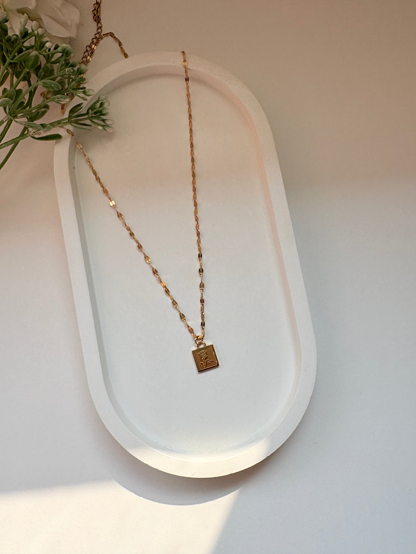 Minimalist Gold Floral Square Pendant Necklace