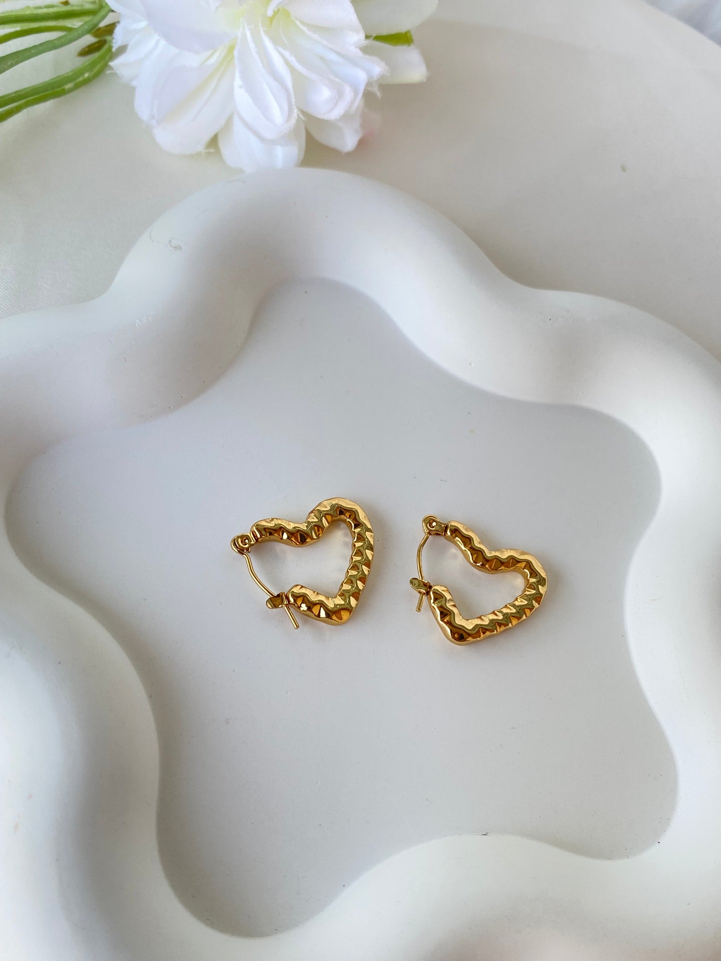 Heart Shape Small Hoops Anti Tarnish (Waterproof)