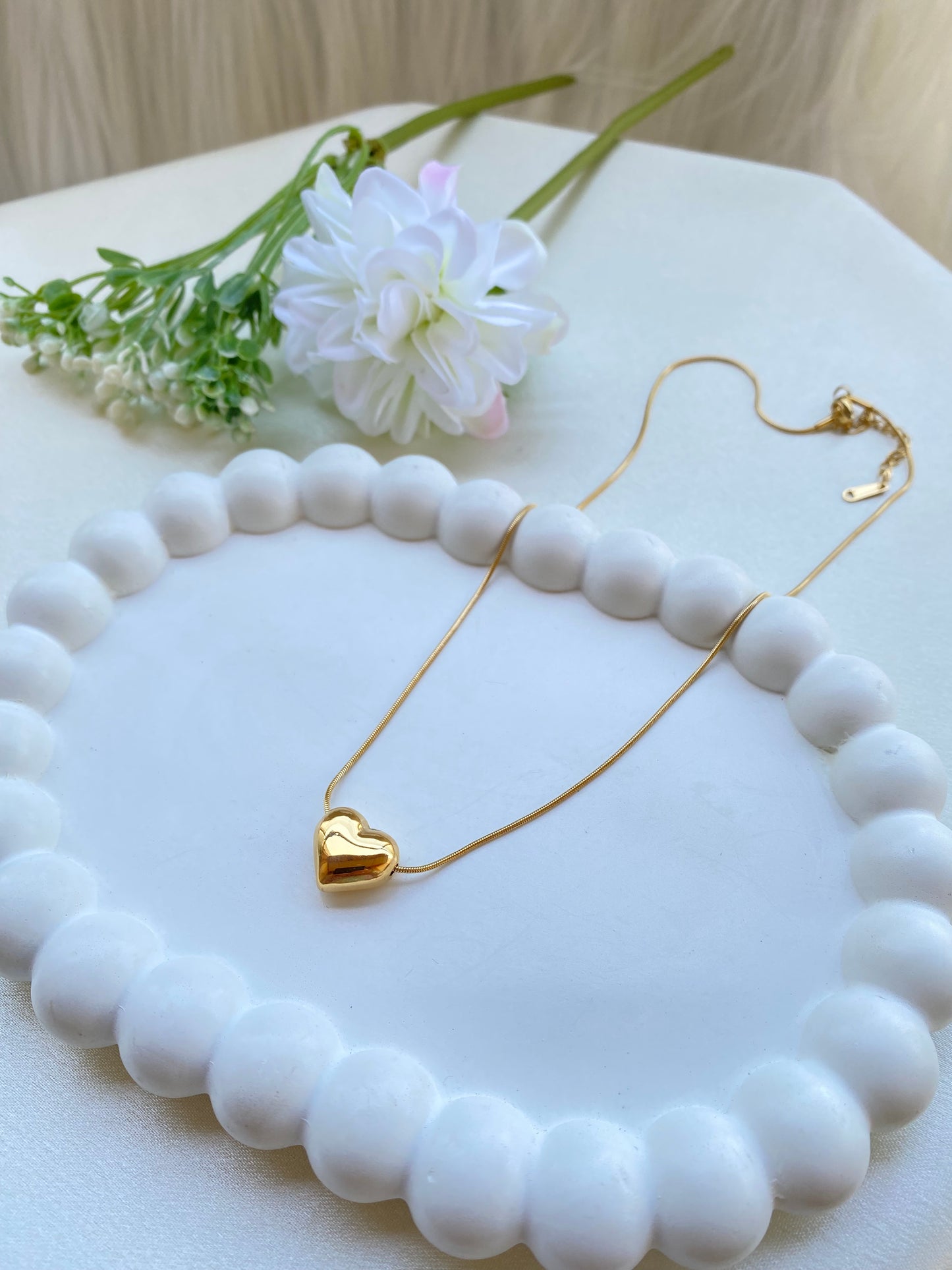 Dainty Heart Gold Pleated Necklace