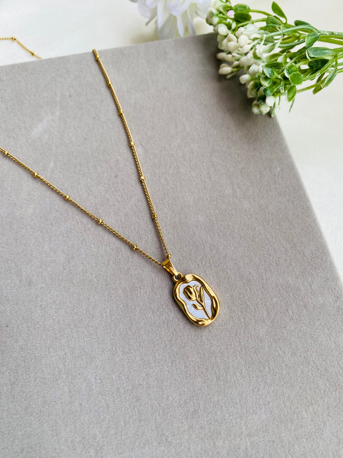 Gold Rose White Shell Necklace