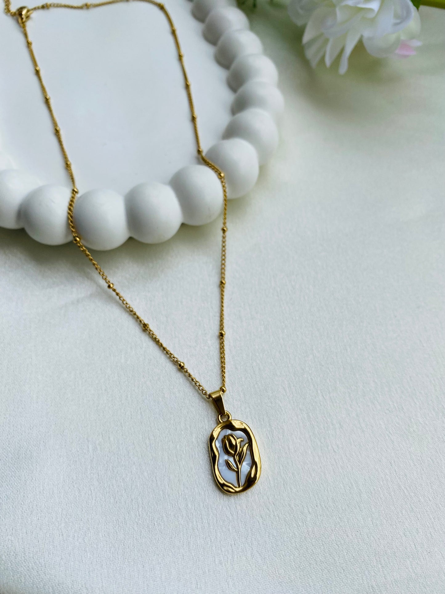 Gold Rose White Shell Necklace