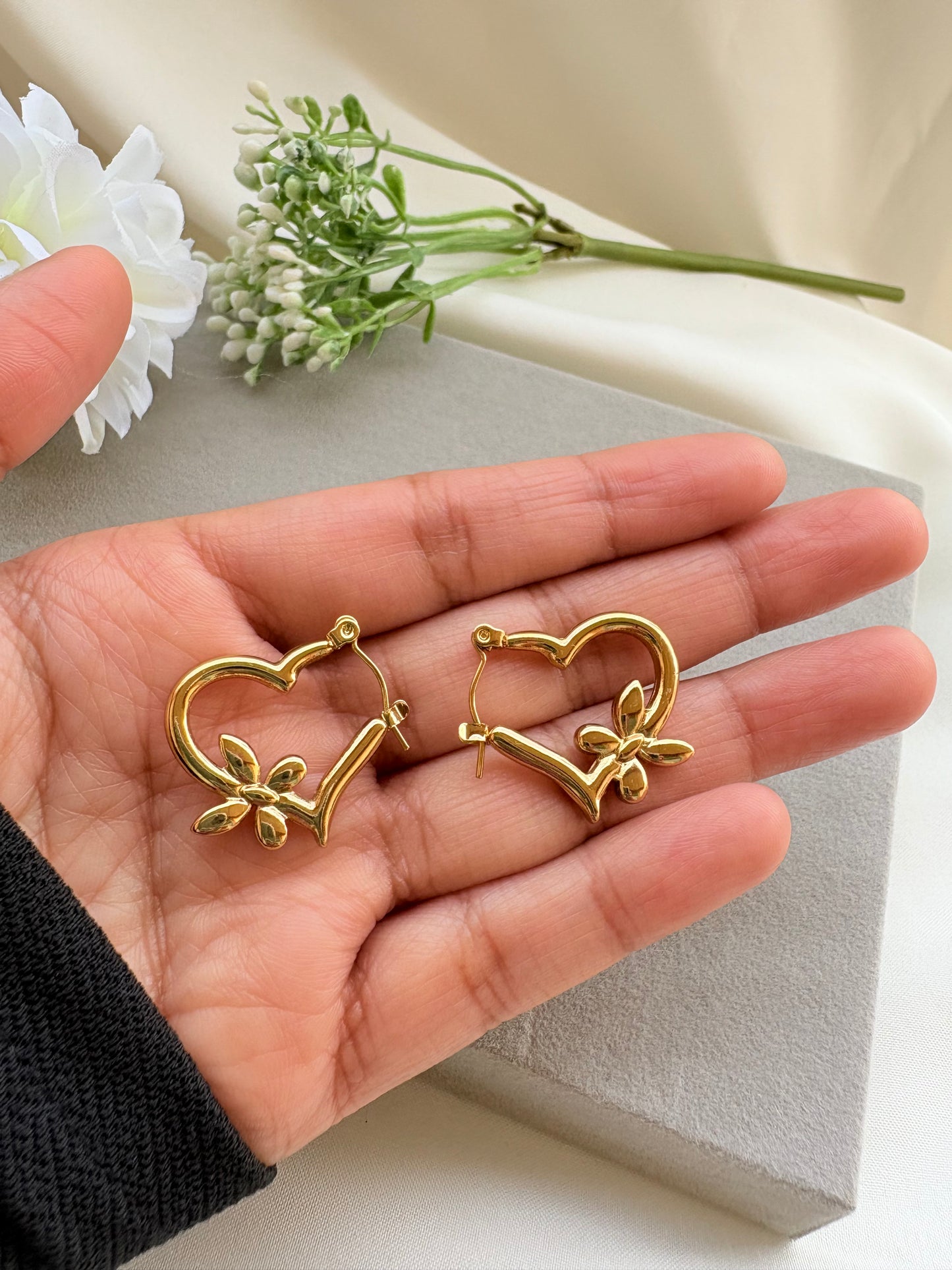 Heart And Butterfly Shaped Hoop Earrings - Anti-Tarnish