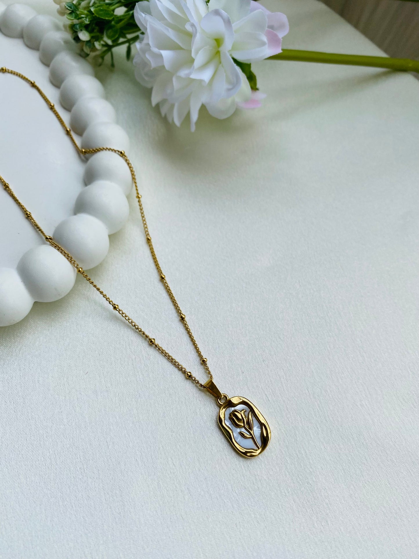 Gold Rose White Shell Necklace