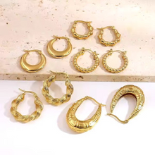 Hoops & Earrings Gold Pleated