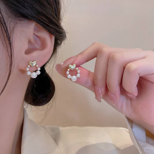 Cute Pearl Circle Earrings